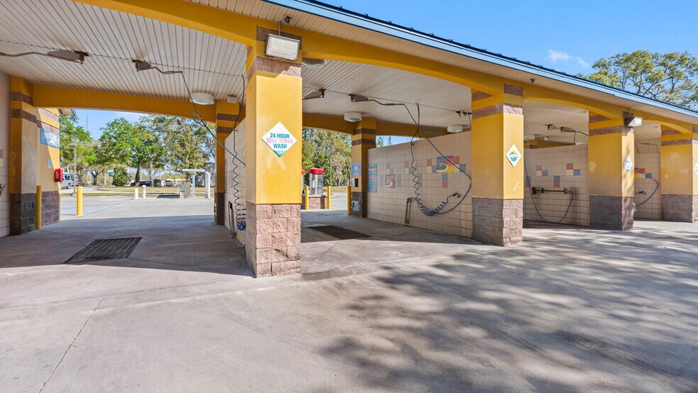 More Photos Of 113 S Valrico Rd, Valrico Carwash For Sale