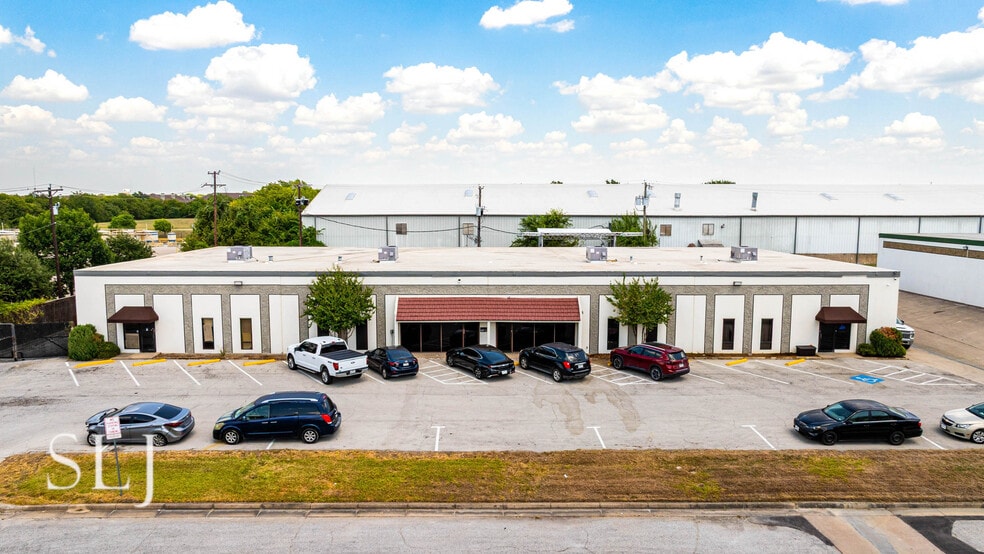 Primary Photo Of 3007 Pleasant Valley Ln, Arlington Warehouse For Sale