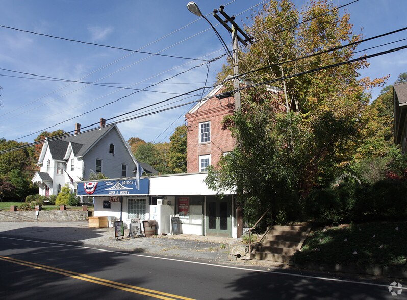 More Photos Of 5 Norwich Rd, East Haddam Freestanding For Sale