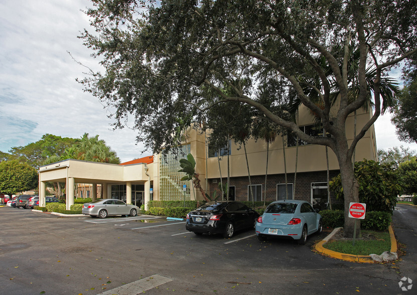 Primary Photo Of 1001 NW 13th St, Boca Raton Medical For Lease