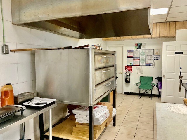 More Photos Of 245 N Banana River Dr, Merritt Island Convenience Store For Sale