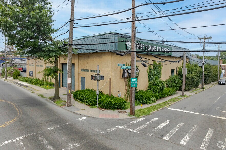 More Photos Of 1 Brockway Pl, White Plains Veterinarian Kennel For Lease