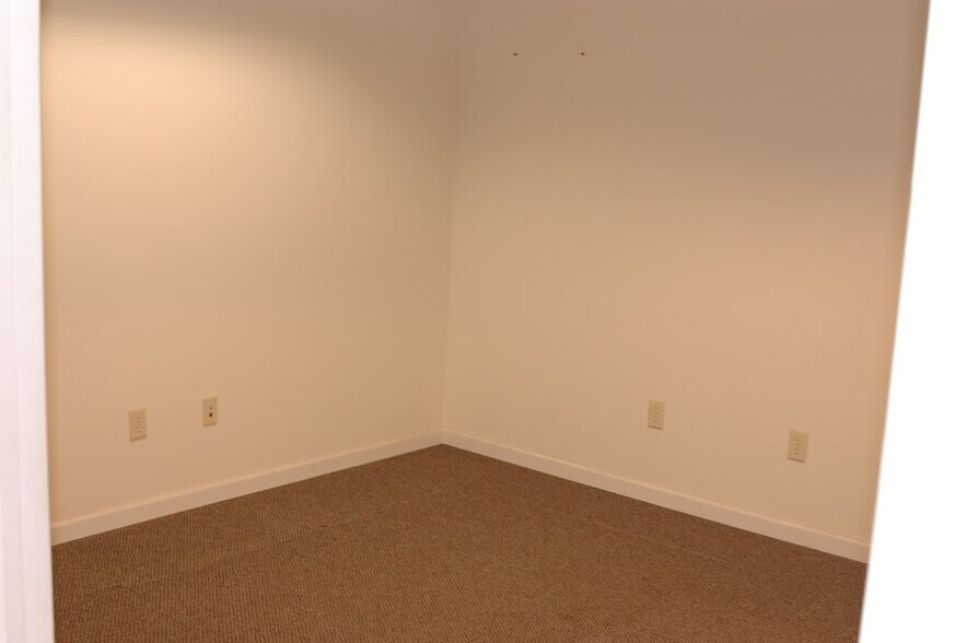 More Photos Of 4944 Ver Plank Rd, Clay Light Manufacturing For Sale