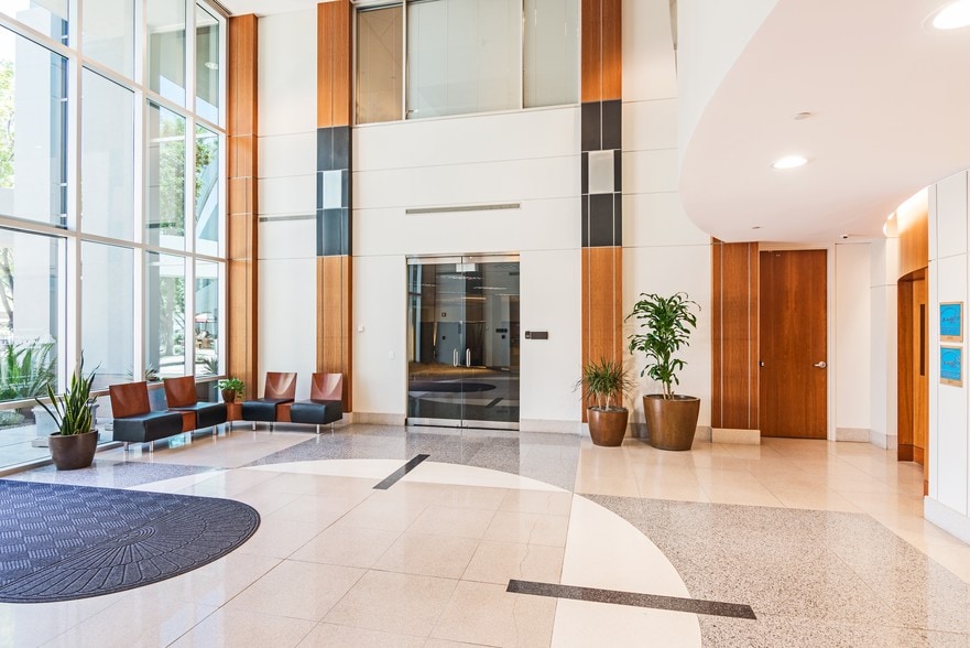 More Photos Of 2222 W Dunlap Ave, Phoenix Medical For Lease