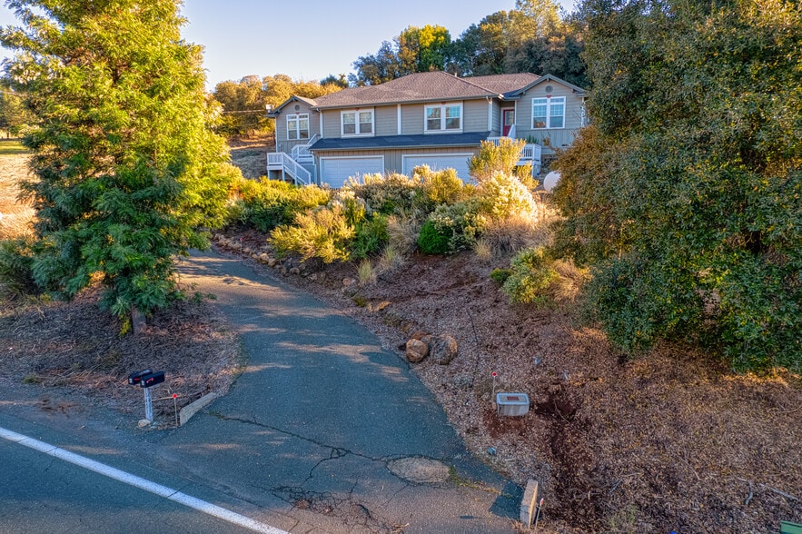More Photos Of 10401 Point Lakeview Rd, Kelseyville Apartments For Sale