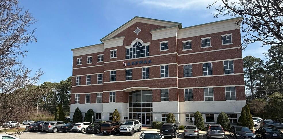 Primary Photo Of 639 Executive Pl, Fayetteville Medical For Lease