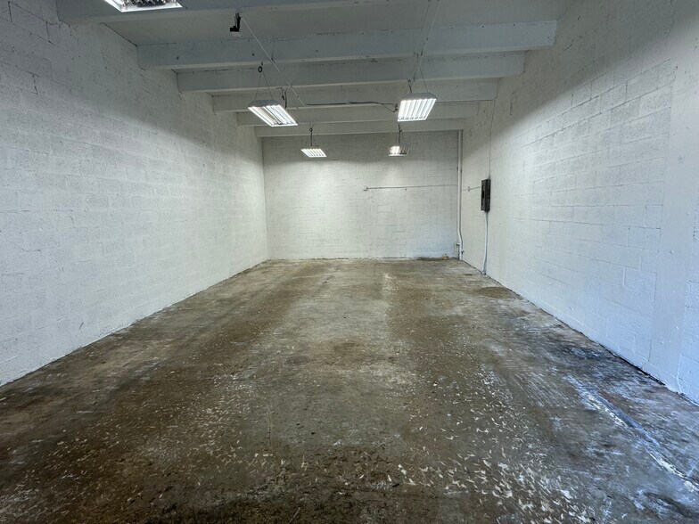 More Photos Of 6461 Garden Rd, Riviera Beach Industrial For Lease