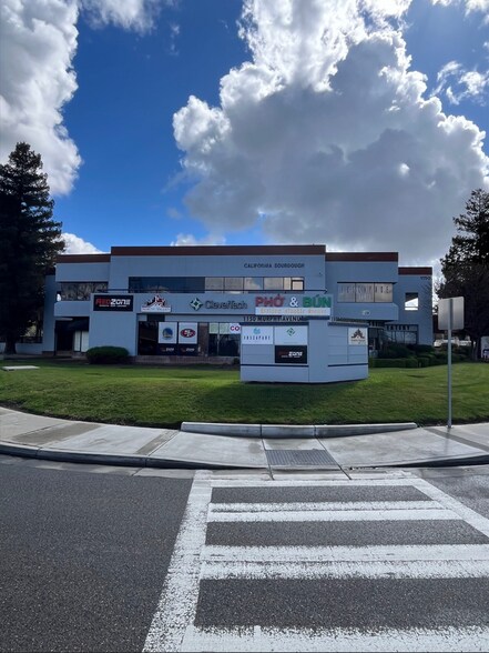More Photos Of 1150 Murphy Ave, San Jose Office For Lease