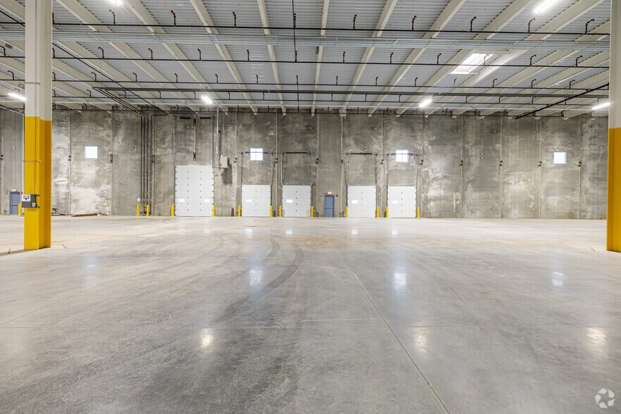 More Photos Of 730 Walnut Ave, Cranford Warehouse For Lease