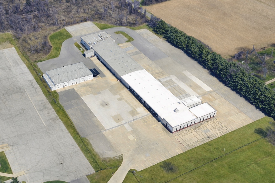 More Photos Of 24805 US 20 W, South Bend Distribution For Lease