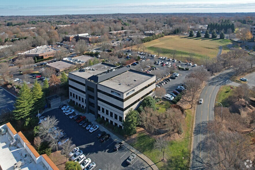 More Photos Of 2025 Frontis Plaza Blvd, Winston-Salem Medical For Lease