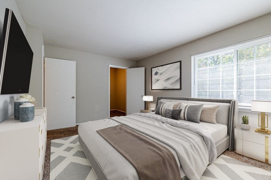 More Photos Of 1 Lakeside Rd, Greenville Apartments For Sale