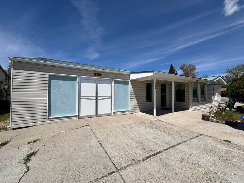More Photos Of 530 N Broadway Ave, Riverton Mixed Retail For Sale