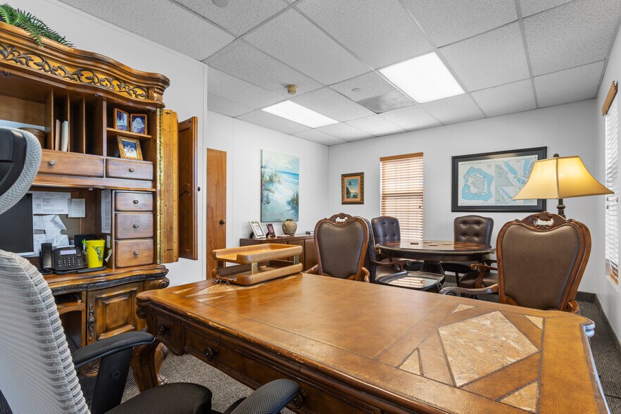 More Photos Of 17734 Preston Rd, Dallas Office For Sale