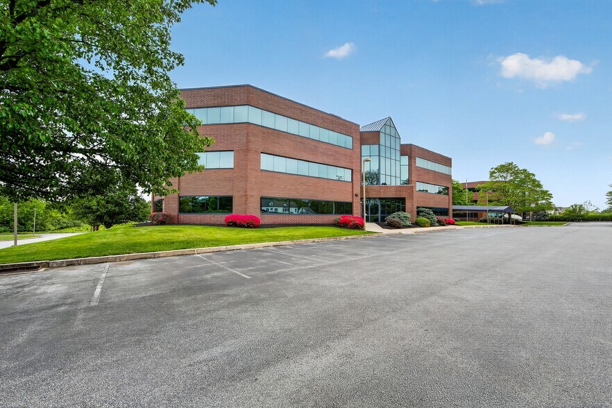 More Photos Of 470 John Young Way, Exton Unknown For Lease