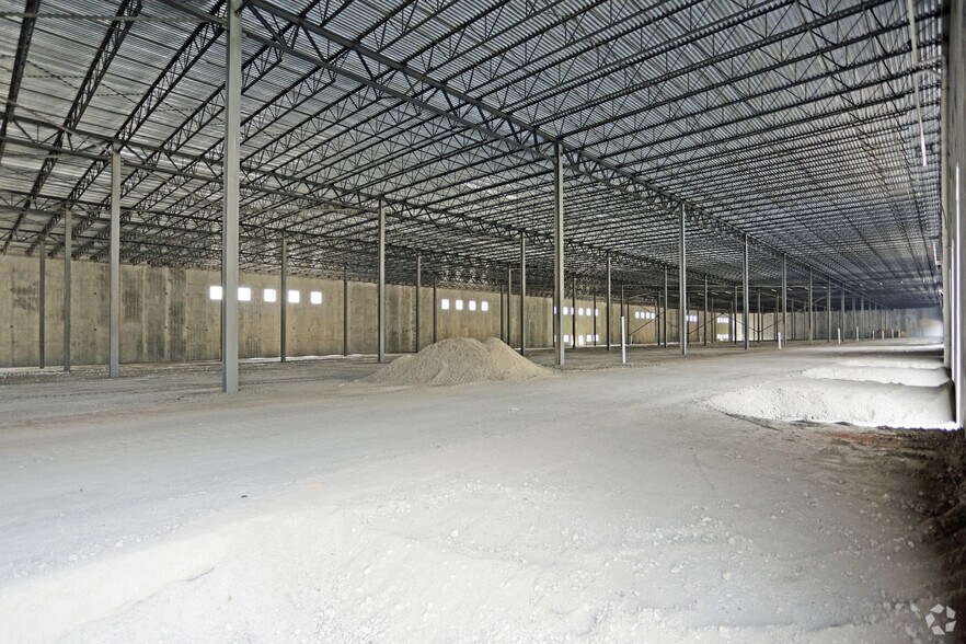 Primary Photo Of 12600 Oakland Park Blvd, Highland Park Warehouse For Lease