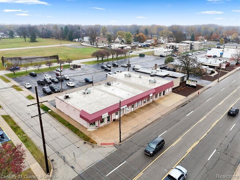 Primary Photo Of 30958-30960 Ford Rd, Garden City Storefront For Lease