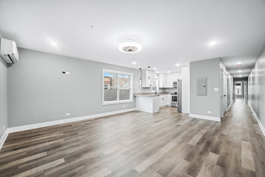 More Photos Of 1016 S State St, Lockport Apartments For Sale