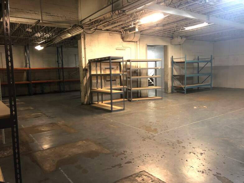 More Photos Of 100 S 6th Ave, West Bend Flex For Lease