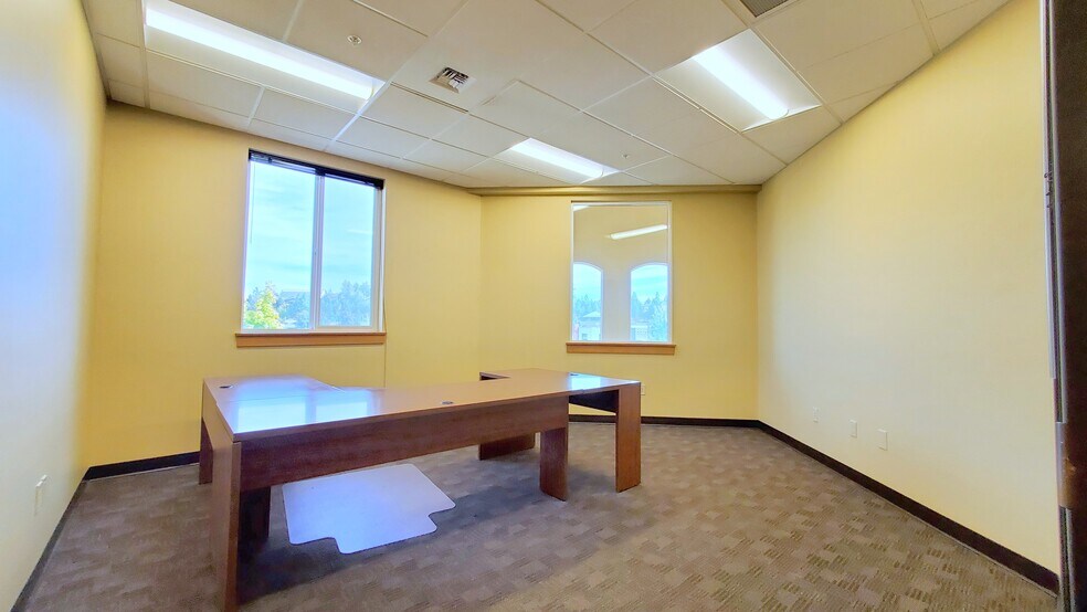 More Photos Of 3875 N Schreiber Way, Coeur d'Alene Warehouse For Sale