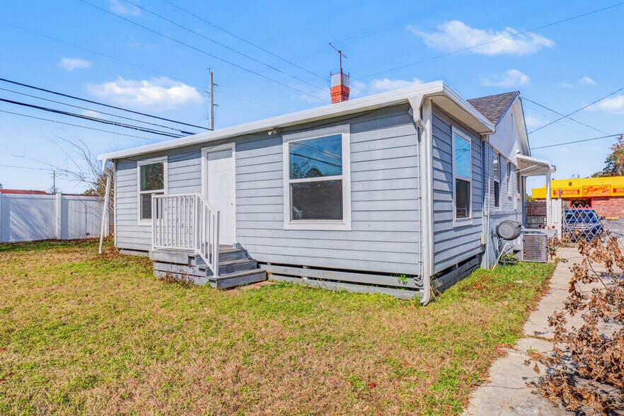 More Photos Of 1201 Cassat Ave, Jacksonville Medical For Sale