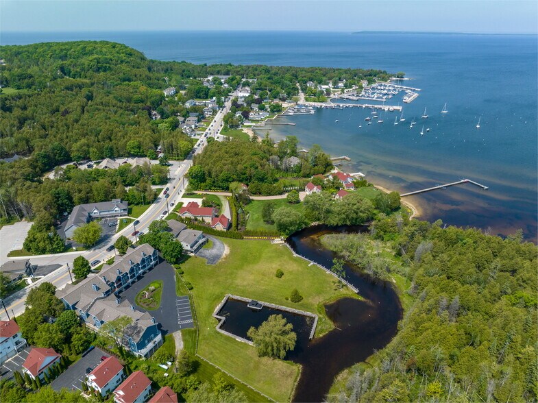 More Photos Of 4084 Main St, Fish Creek Freestanding For Sale