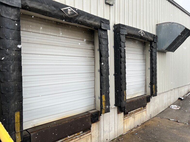 More Photos Of 9501 Airport Dr, Fort Wayne Manufacturing For Lease