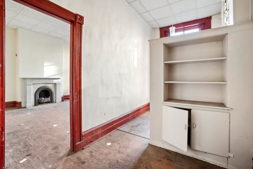 More Photos Of 1116 St Paul St, Baltimore Office For Sale