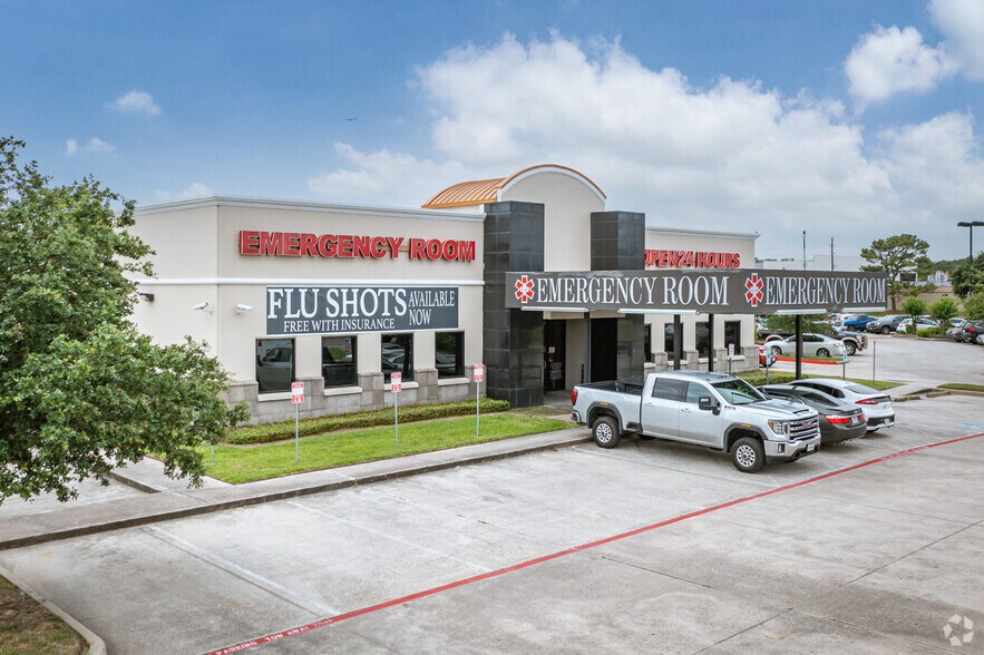 Primary Photo Of 837 Cypress Creek Pky, Houston Hospital For Sale