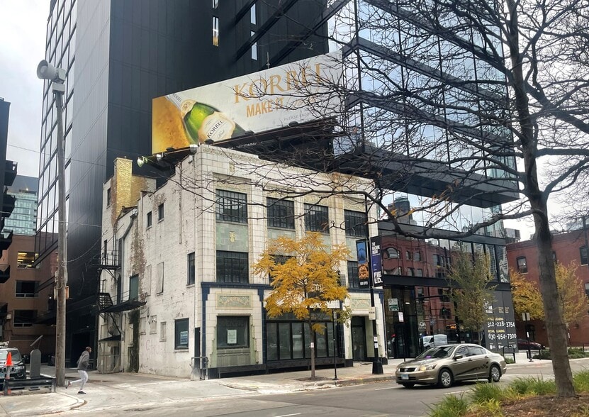 More Photos Of 444 N LaSalle Blvd, Chicago Storefront Retail Office For Sale