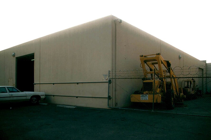 More Photos Of 1125 E Stanford Ct, Anaheim Manufacturing For Lease