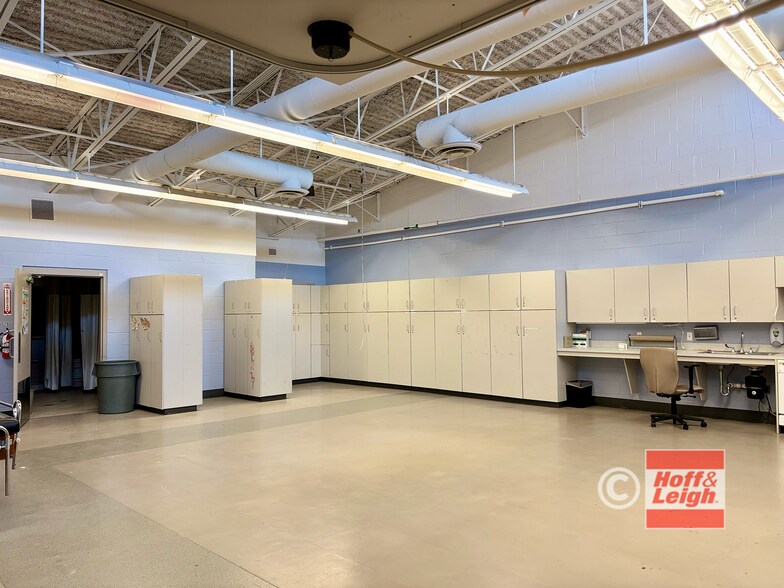 More Photos Of 1490 E 191st St, Euclid Light Manufacturing For Sale