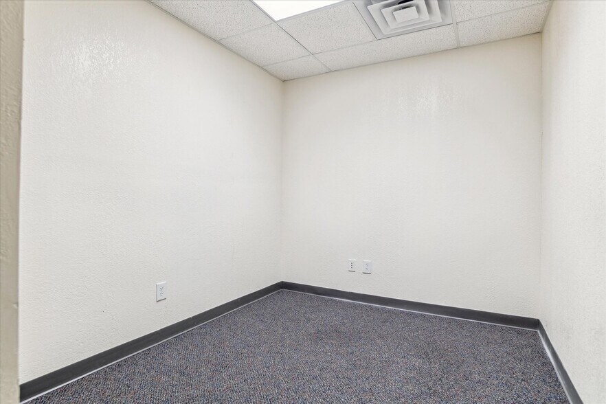 More Photos Of 5105 S Santa Fe Dr, Littleton Medical For Sale