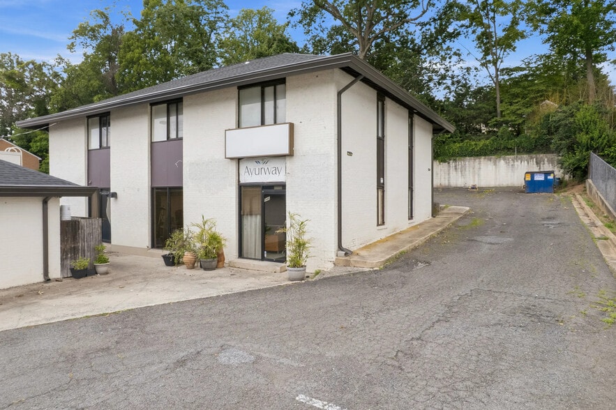 More Photos Of 344 Maple Ave, Vienna General Retail For Sale