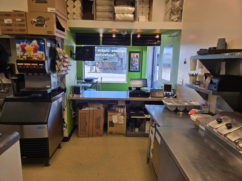 More Photos Of 1226 Oregon St, Oshkosh Restaurant For Sale