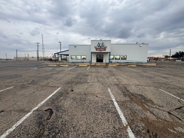 More Photos Of 1007 E 6th St, Odessa Restaurant For Sale