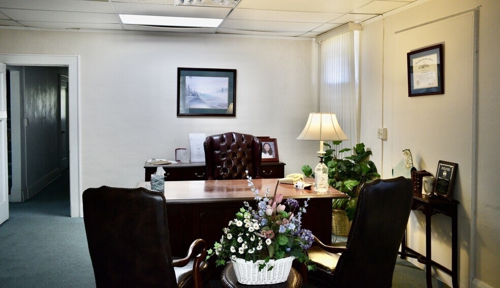 More Photos Of 1304 S Florida Ave, Lakeland General Retail For Sale