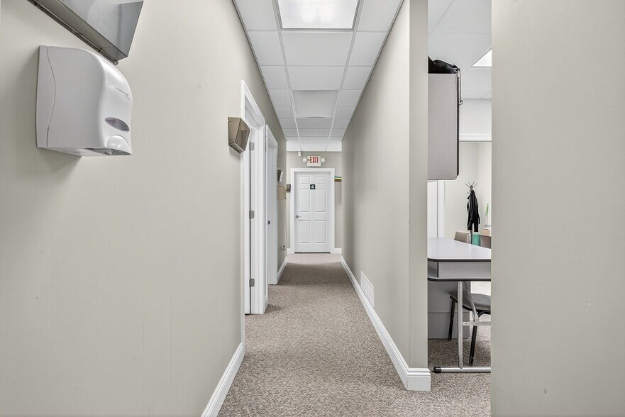 More Photos Of 160 Westmount Dr, Farmington Office For Sale