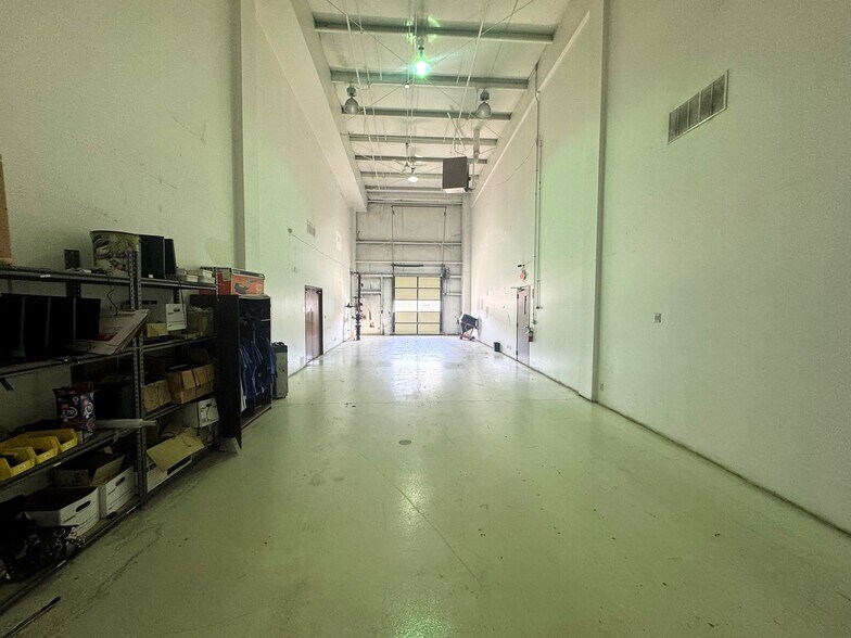More Photos Of 8400 E Truman Rd, Kansas City Manufacturing For Sale