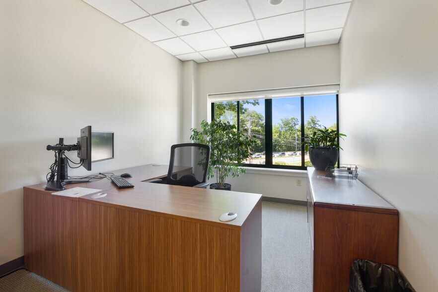 More Photos Of 620 Hinesburg Rd, South Burlington Office For Sale