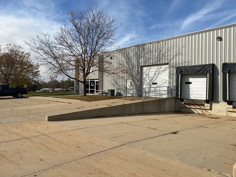 More Photos Of 6540 4th St SW, Cedar Rapids Warehouse For Lease