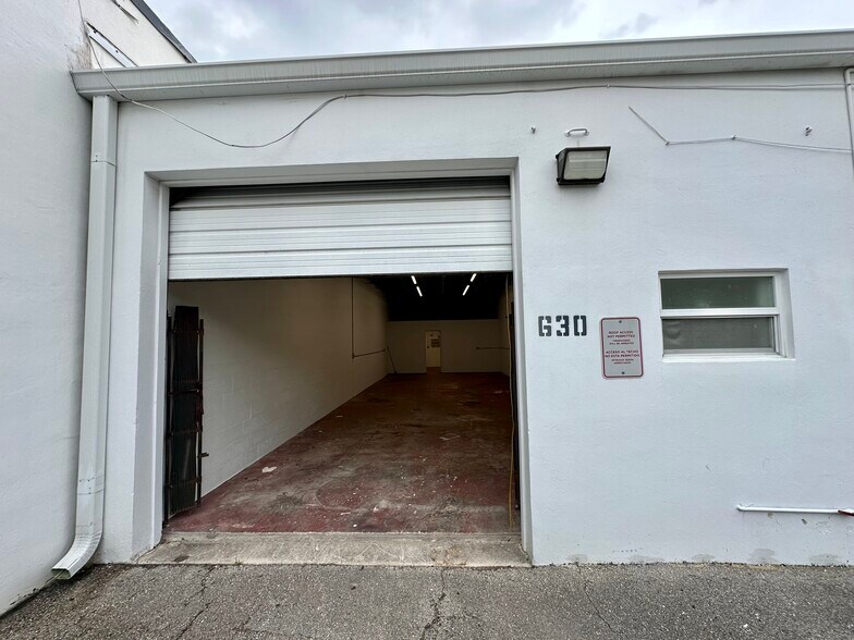 More Photos Of 630-672 NE 40th Ct, Oakland Park Warehouse For Lease