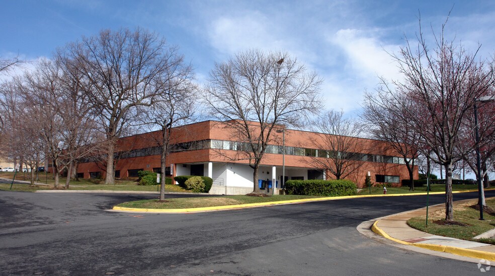 More Photos Of 11495 Sunset Hills Rd, Reston Office For Lease