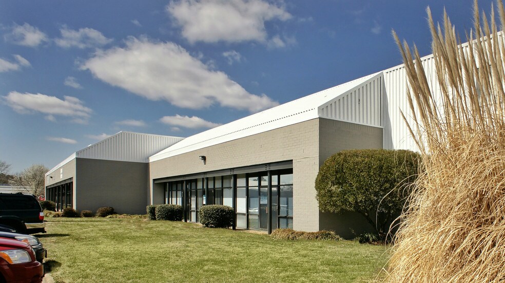 More Photos Of 1244 Executive Blvd, Chesapeake Flex For Sale
