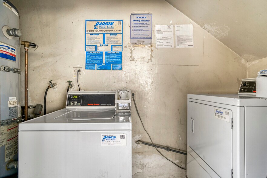 More Photos Of 3121 S Canfield Ave, Los Angeles Apartments For Sale