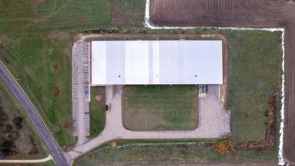 More Photos Of 3310 MN-20, Cannon Falls Distribution For Lease