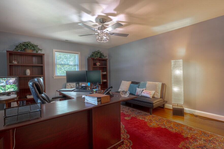 More Photos Of 3042 Brambleton Ave, Roanoke Office Residential For Sale