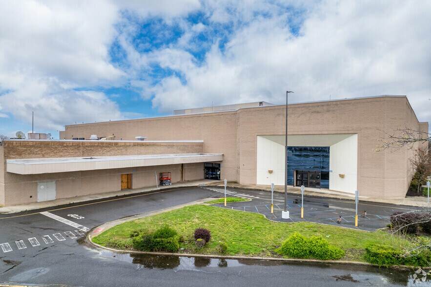 Primary Photo Of 4409 Black Horse Pike, Mays Landing Department Store For Lease