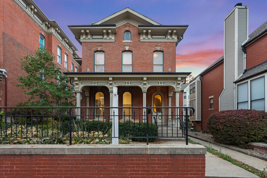 More Photos Of 1070 Washington St, Kansas City Office Residential For Sale