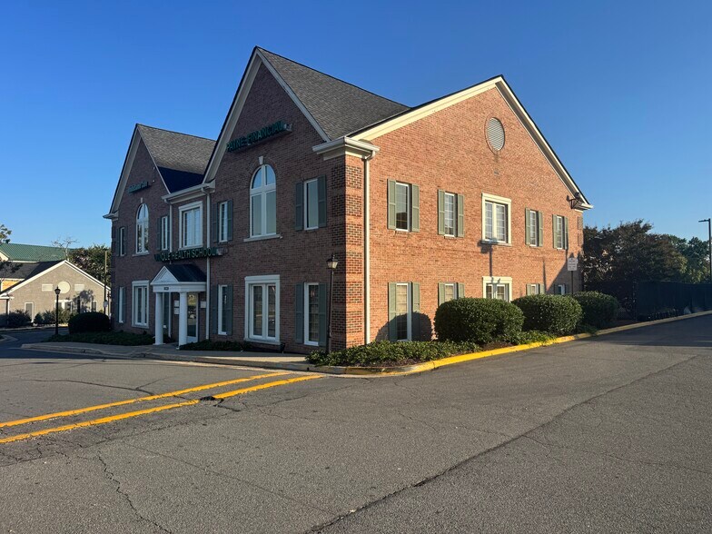 More Photos Of 8629 Sudley Rd, Manassas Office For Sale